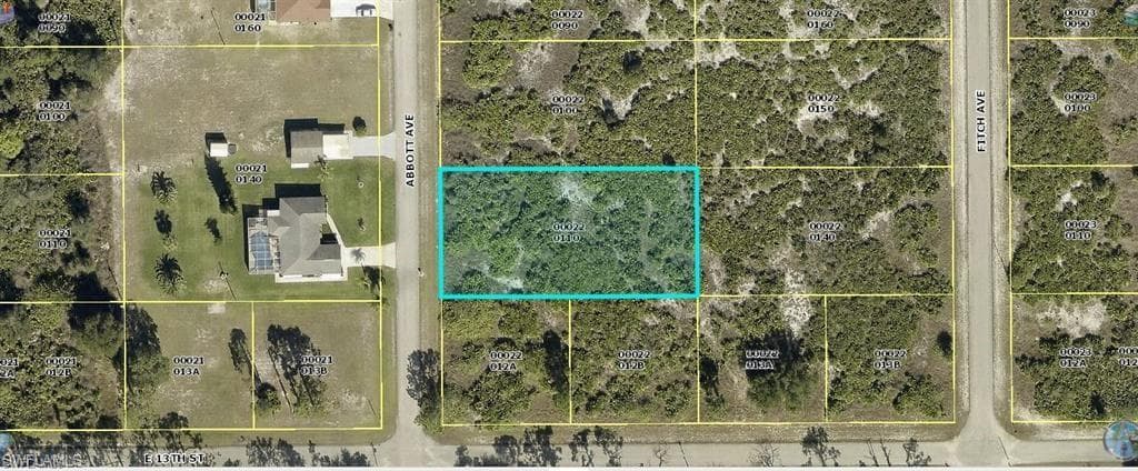 1302 Abbott AVE LEHIGH ACRES, FL 33972