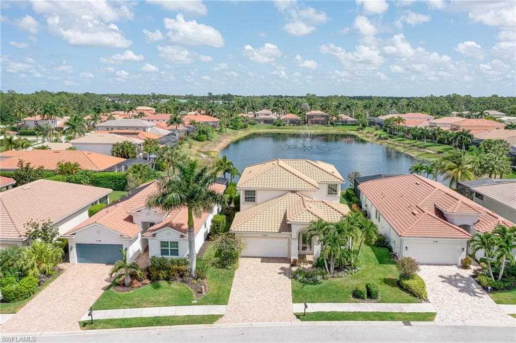 7742 Martino CIR NAPLES, FL 34112