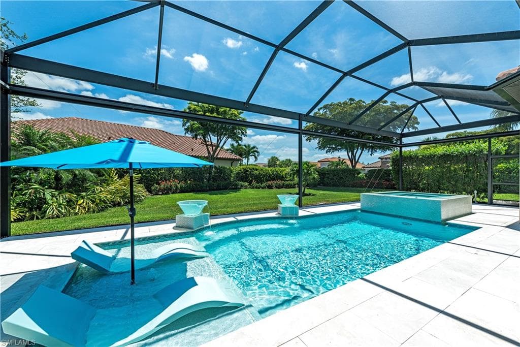 8853 Savona CT NAPLES, FL 34119