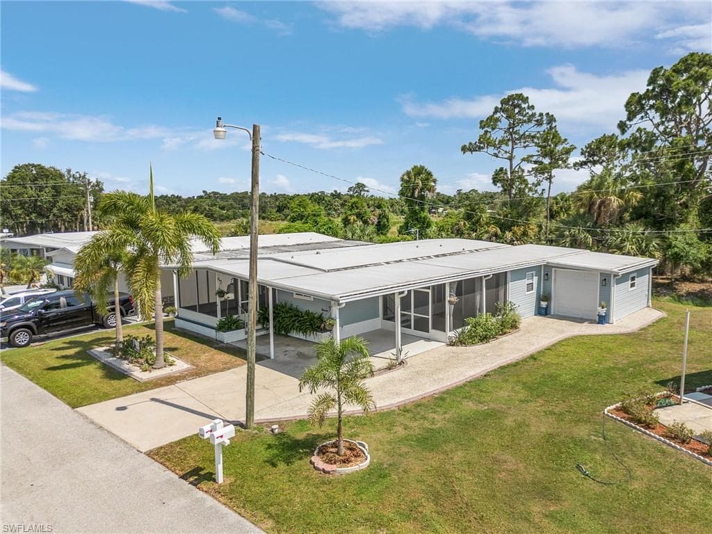 834 Hollyberry CT NORTH FORT MYERS, FL 33917