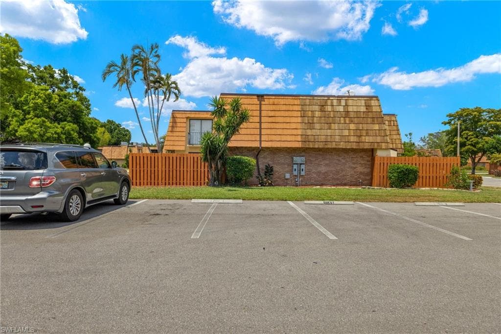 1706 Park Meadows DR 4 FORT MYERS, FL 33907