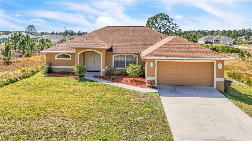 2809 45th ST W LEHIGH ACRES, FL 33971