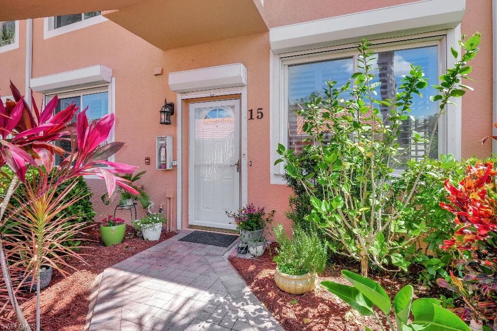 6840 Beach Resort DR 15 NAPLES, FL 34114