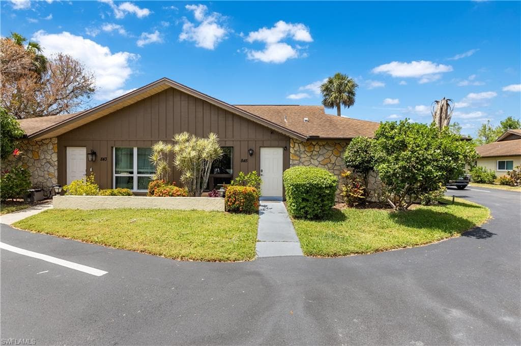 845 Palm View DR 26 NAPLES, FL 34110