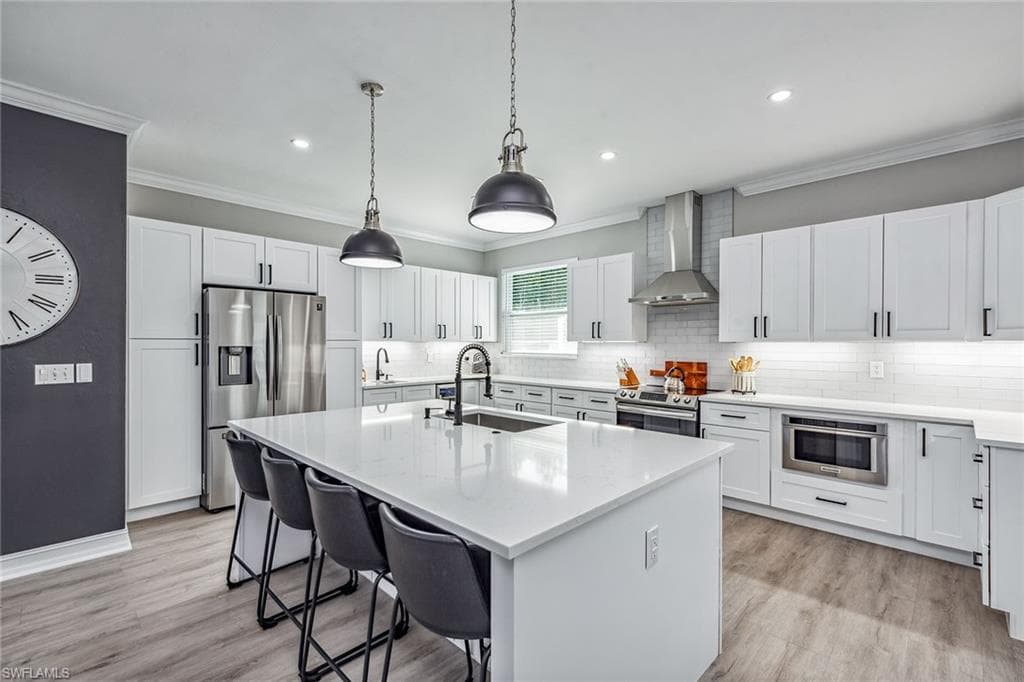 162 7th ST NAPLES, FL 34113