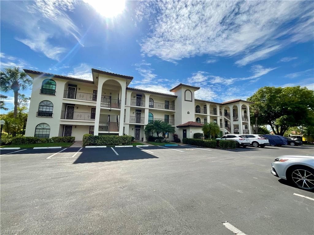 267 Deerwood CIR 14 NAPLES, FL 34113