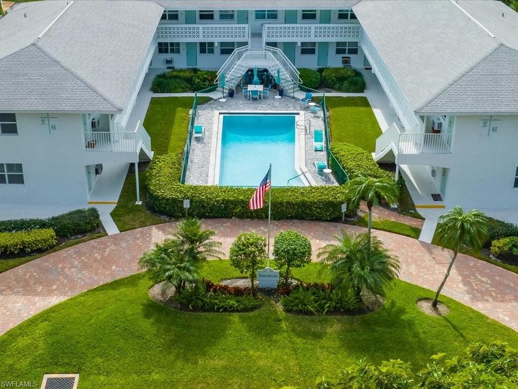 530 4th AVE S 10 NAPLES, FL 34102
