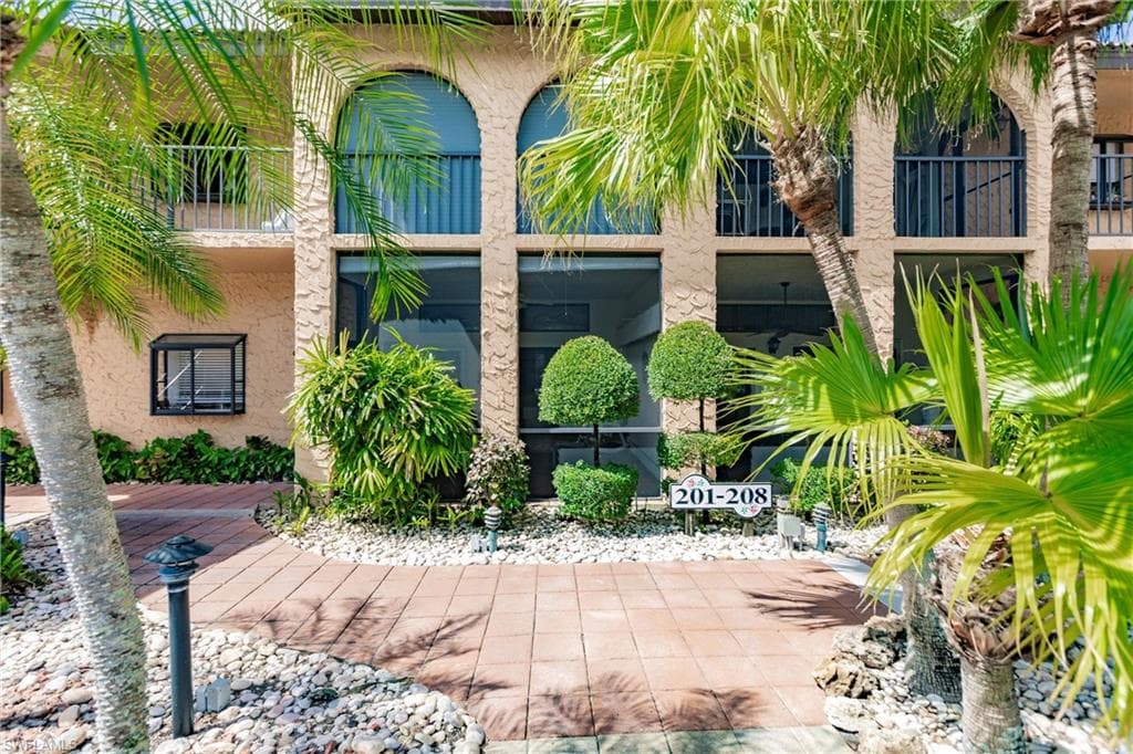 5510 SW 4th PL 202 CAPE CORAL, FL 33914