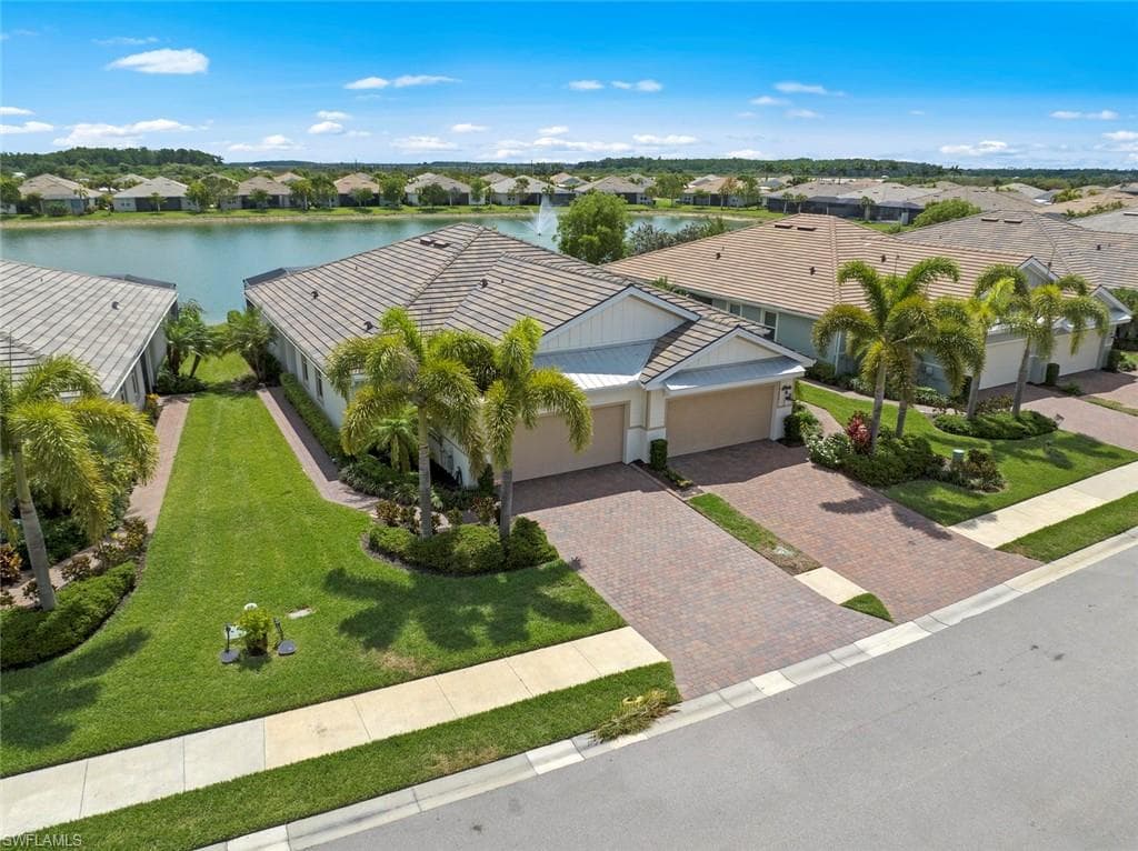 14904 Edgewater CIR NAPLES, FL 34114