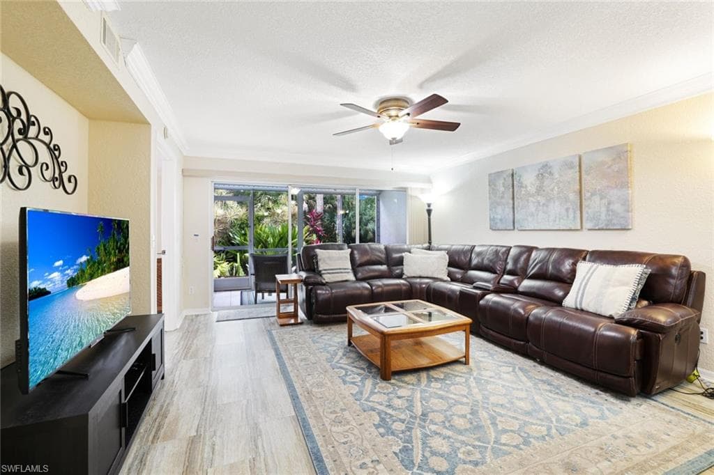 345 Gabriel CIR 5 NAPLES, FL 34104