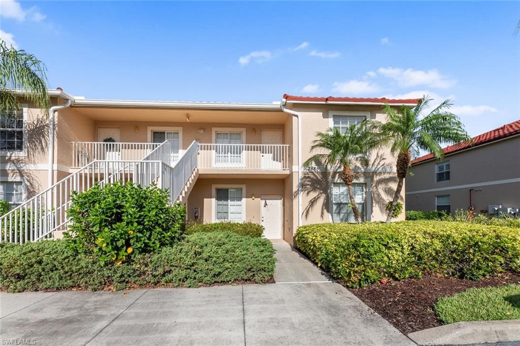 2885 Cypress Trace CIR 204 NAPLES, FL 34119