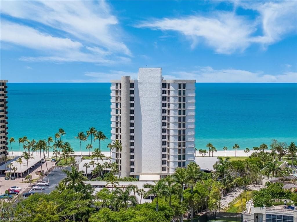 4005 Gulf Shore BLVD N 202 NAPLES, FL 34103