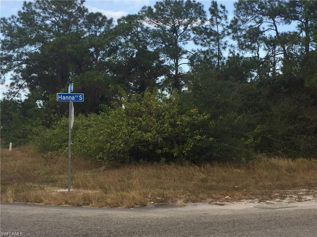 2800 8th ST SW LEHIGH ACRES, FL 33976