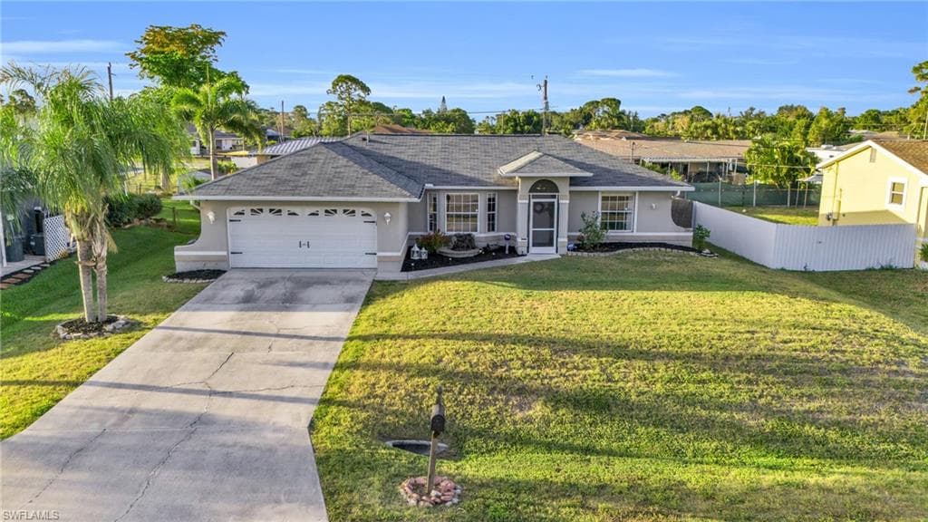 8417 Bamboo RD FORT MYERS, FL 33967