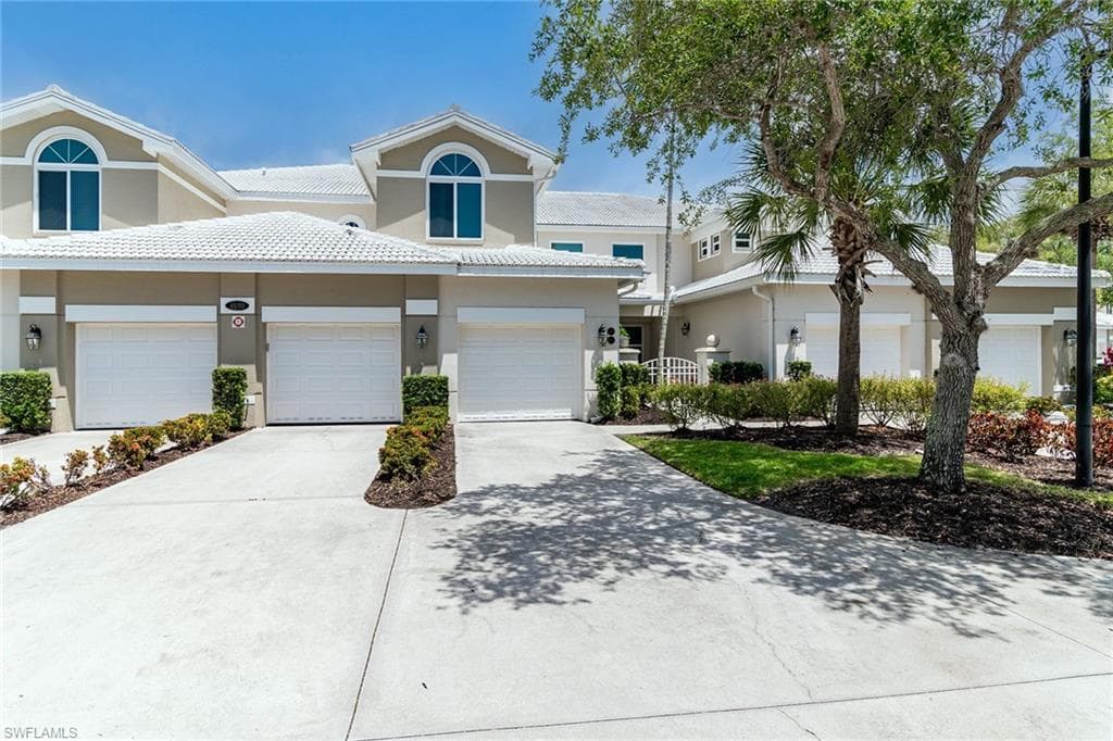 4690 Hawks Nest WAY 103 NAPLES, FL 34114