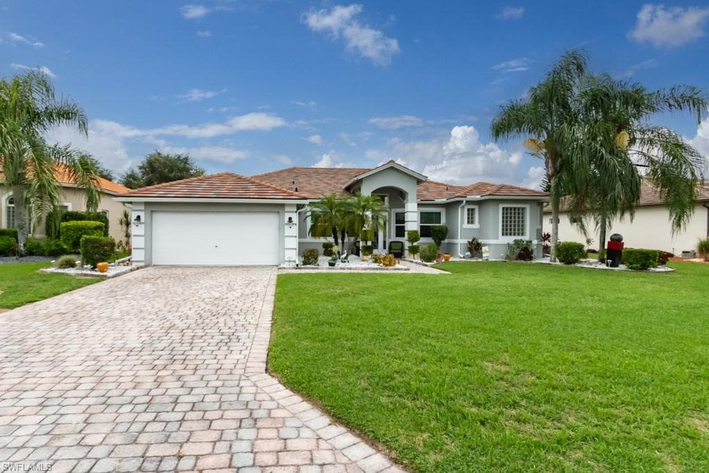 752 Grand Rapids BLVD NAPLES, FL 34120
