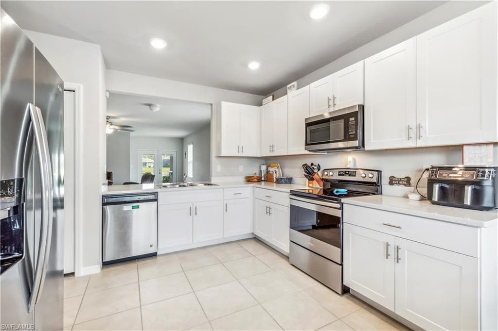 20052 Sweetbay DR NORTH FORT MYERS, FL 33917