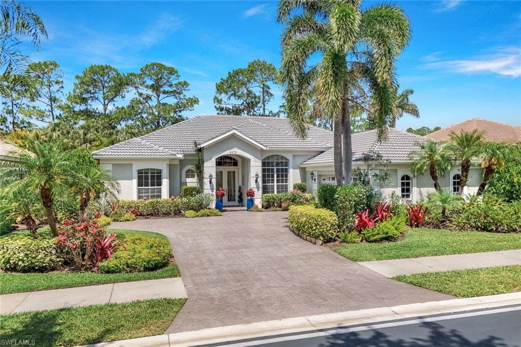 8475 Gleneagle WAY NAPLES, FL 34120