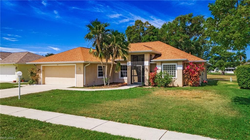 135 Estelle DR NAPLES, FL 34112