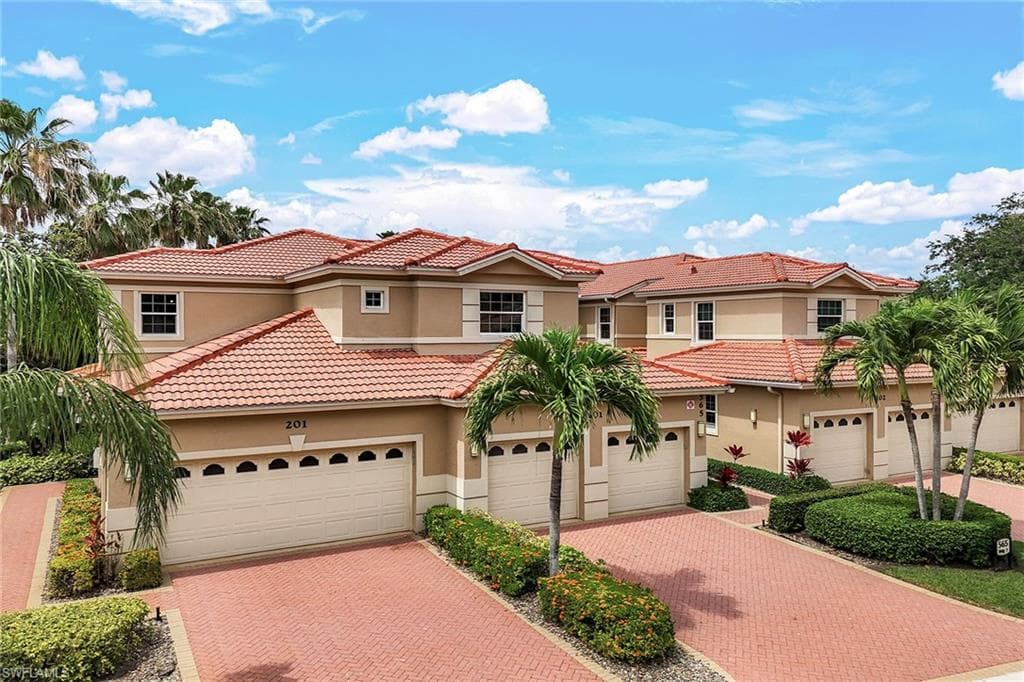 565 El Camino Real 7201 NAPLES, FL 34119