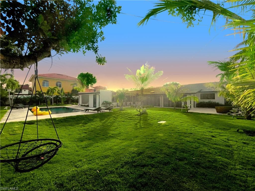 10442 Vanderbilt DR NAPLES, FL 34108