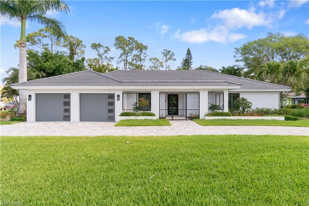 1901 Imperial Golf Co BLVD NAPLES, FL 34110