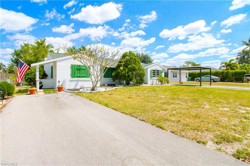 3577 Hibiscus AVE NAPLES, FL 34104