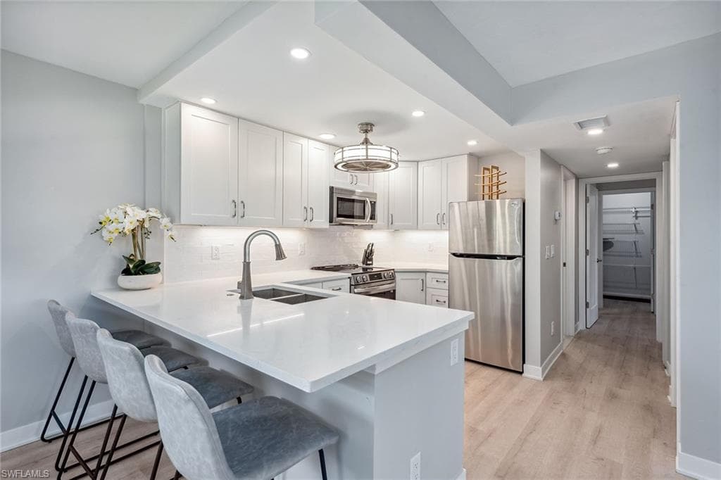 330 Kon Tiki DR G7 NAPLES, FL 34113