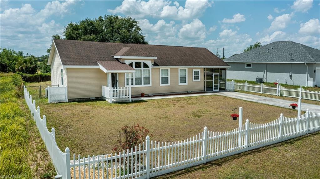 2004 Hercules RD LABELLE, FL 33935
