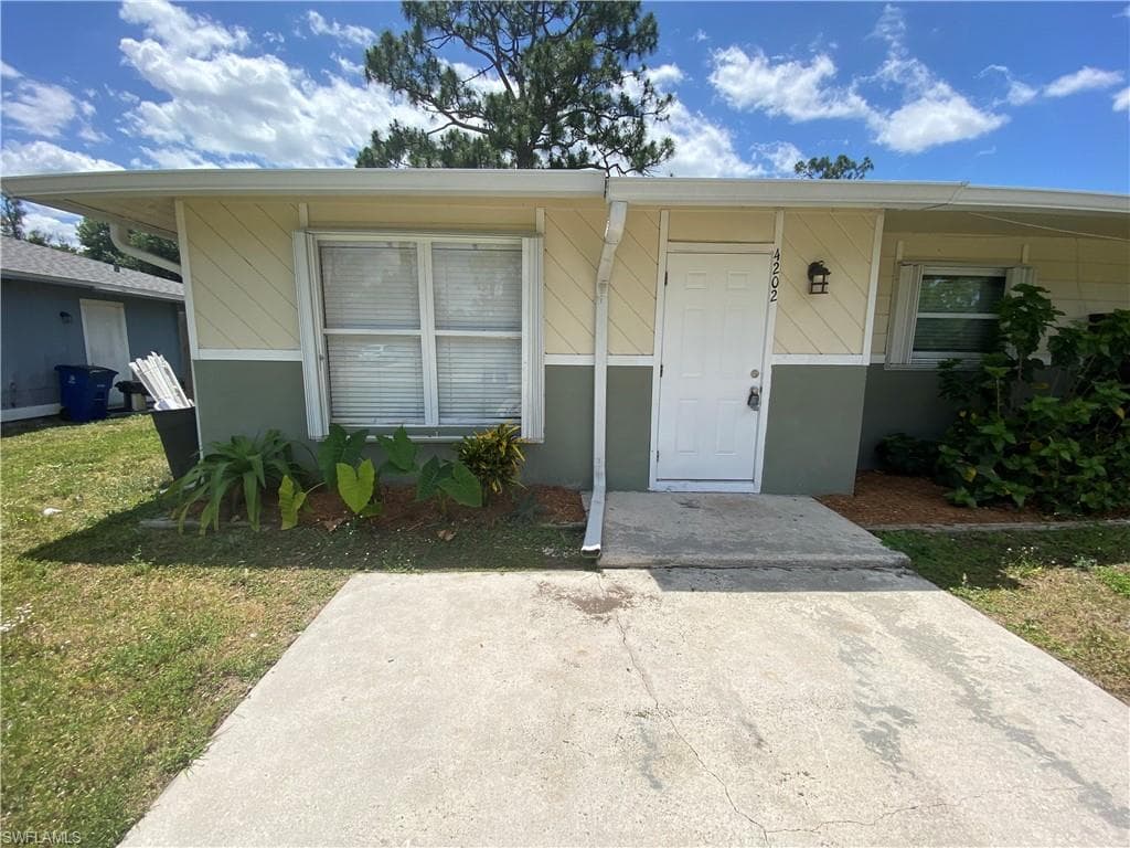 4202-4202 Pine Drop LN NORTH FORT MYERS, FL 33917