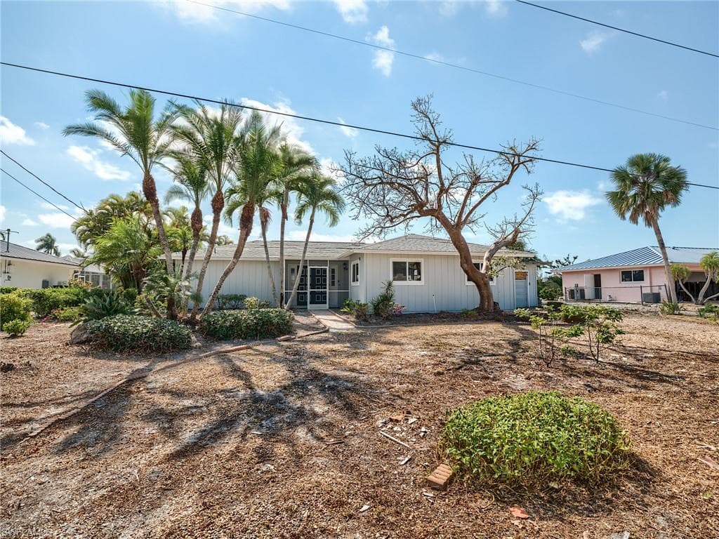 1016 Fish Crow RD SANIBEL, FL 33957