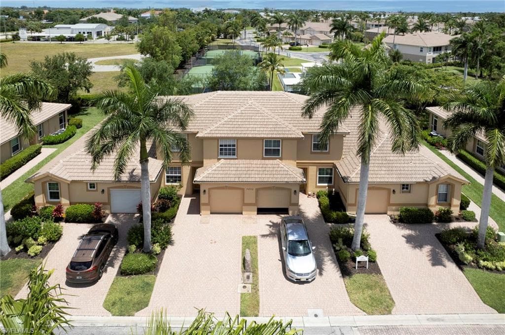 7850 Lake Sawgrass LOOP 4112 FORT MYERS, FL 33907