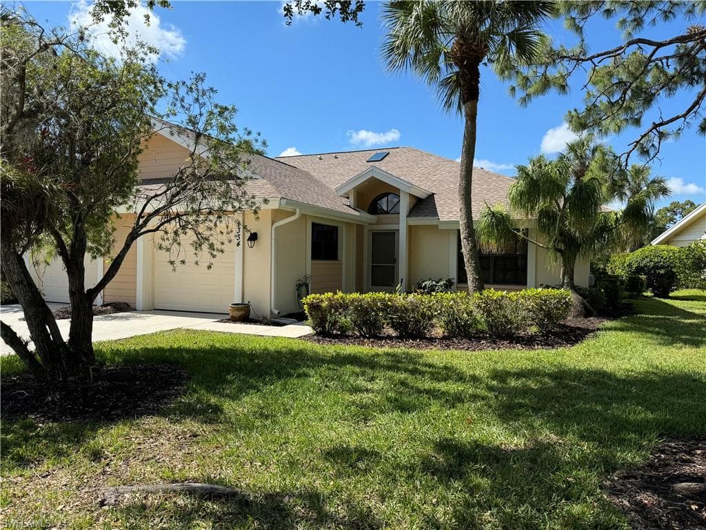 1334 Park Lake DR 28-R NAPLES, FL 34110