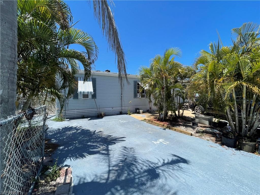 11195 Torchfire TRL BONITA SPRINGS, FL 34135