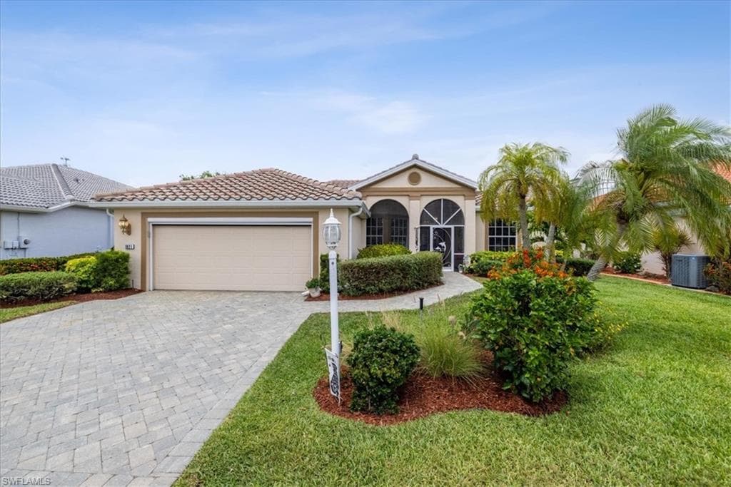 1921 Embarcadero WAY NORTH FORT MYERS, FL 33917