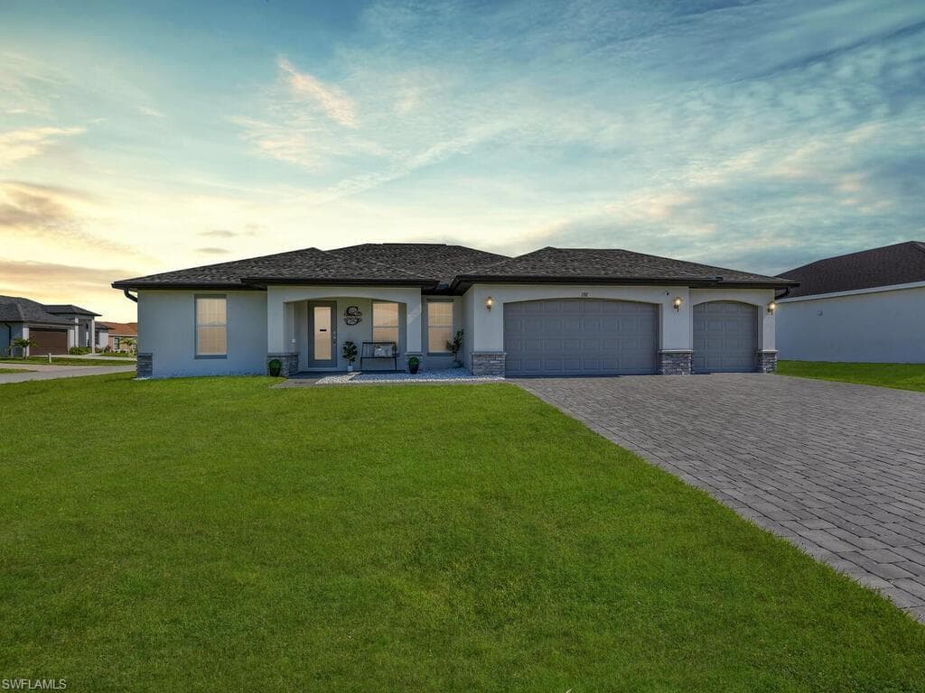 1101 NE 10th ST CAPE CORAL, FL 33909