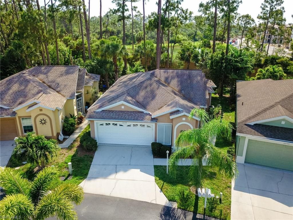10724 Blue Bimini CIR ESTERO, FL 33928