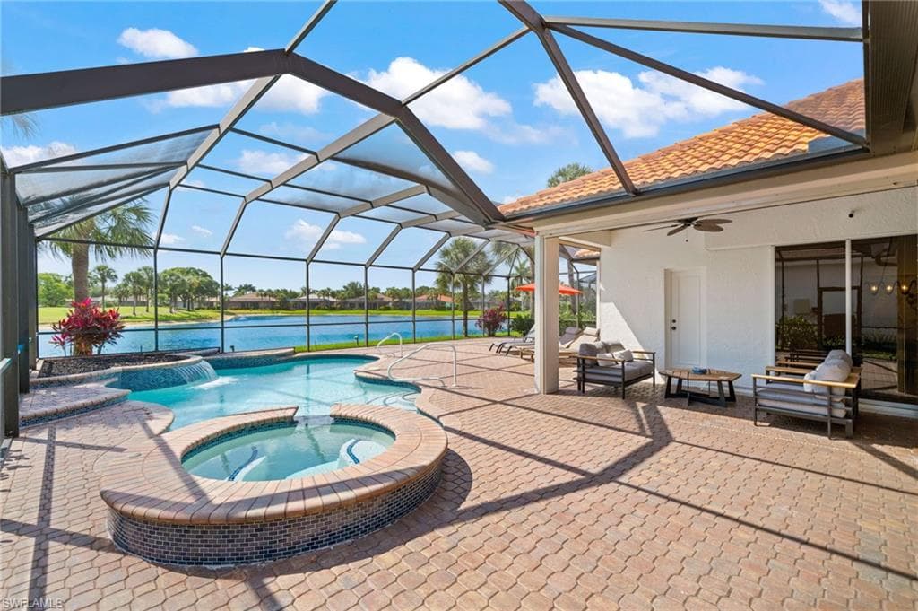 8761 Mustang Island CIR NAPLES, FL 34113
