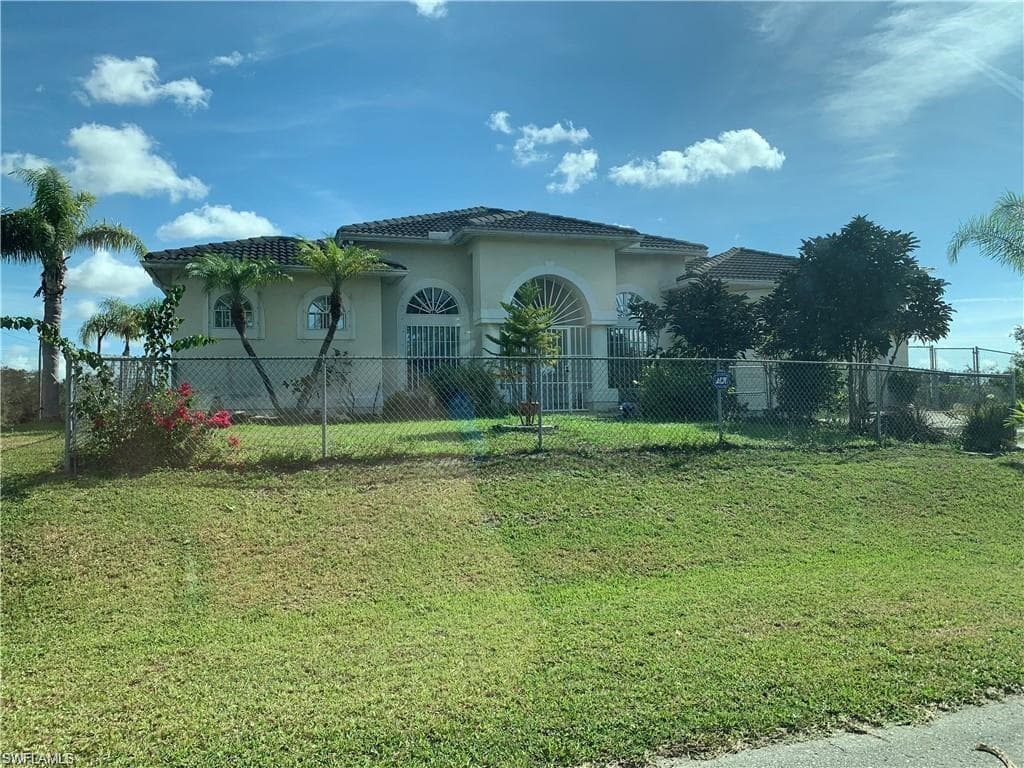 1722 Roosevelt AVE LEHIGH ACRES, FL 33972