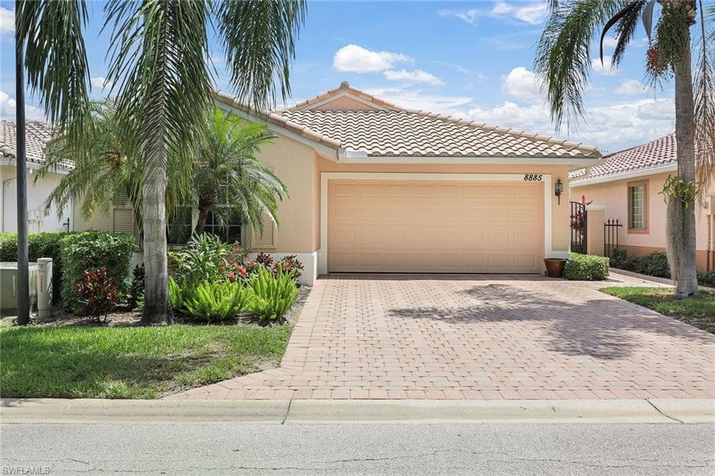 8885 Cascades Isle BLVD ESTERO, FL 33928