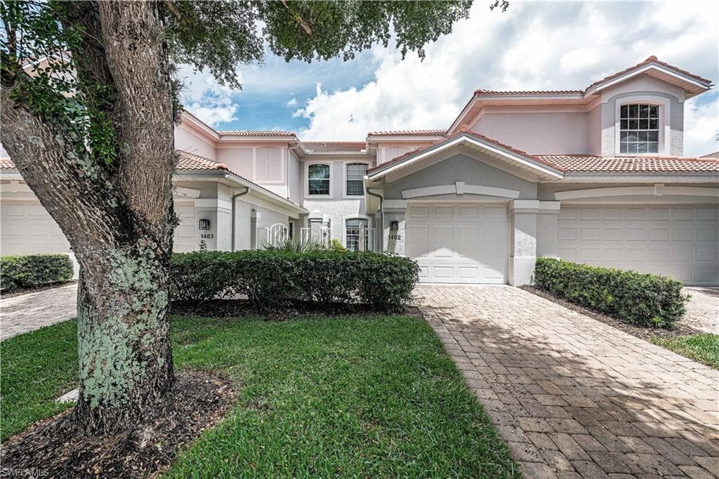2185 Arielle DR 1402 NAPLES, FL 34109