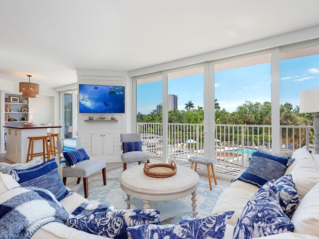6361 Pelican Bay BLVD 105 NAPLES, FL 34108