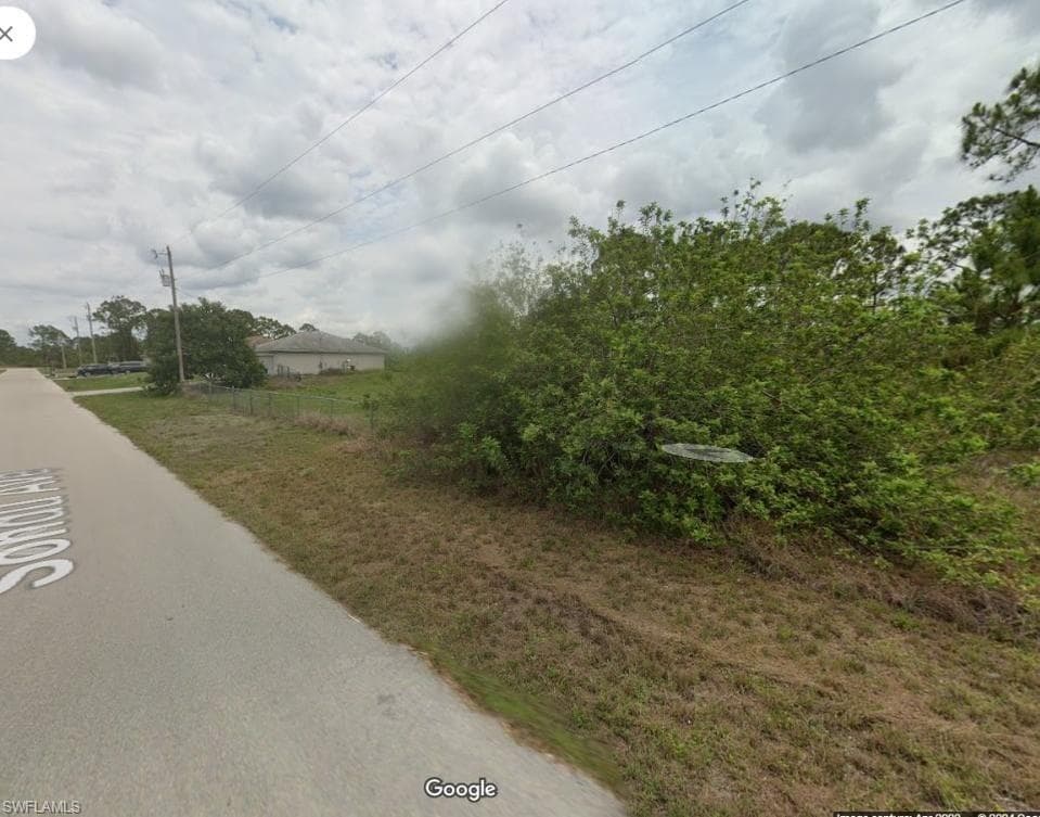 655 Sondu AVE LEHIGH ACRES, FL 33974