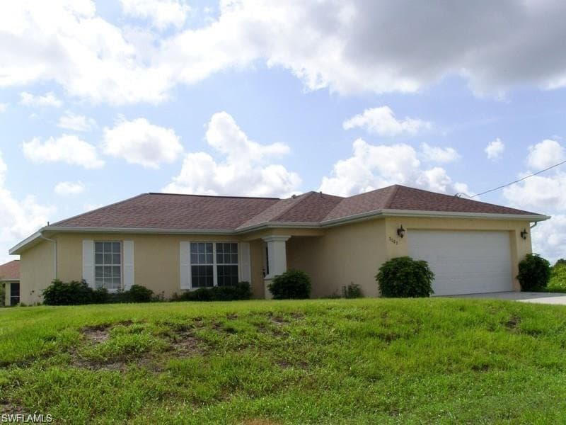 3101 Fiona CT LEHIGH ACRES, FL 33976