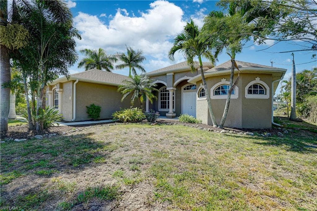 4212 28th ST CAPE CORAL, FL 33993