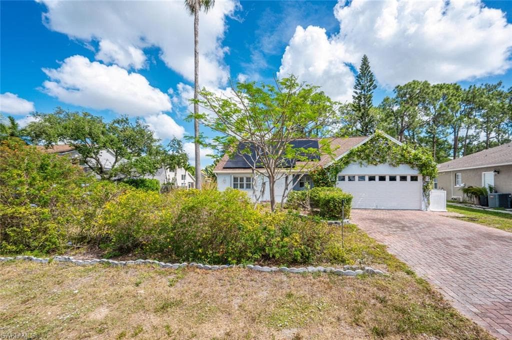3582 Kent DR NAPLES, FL 34112