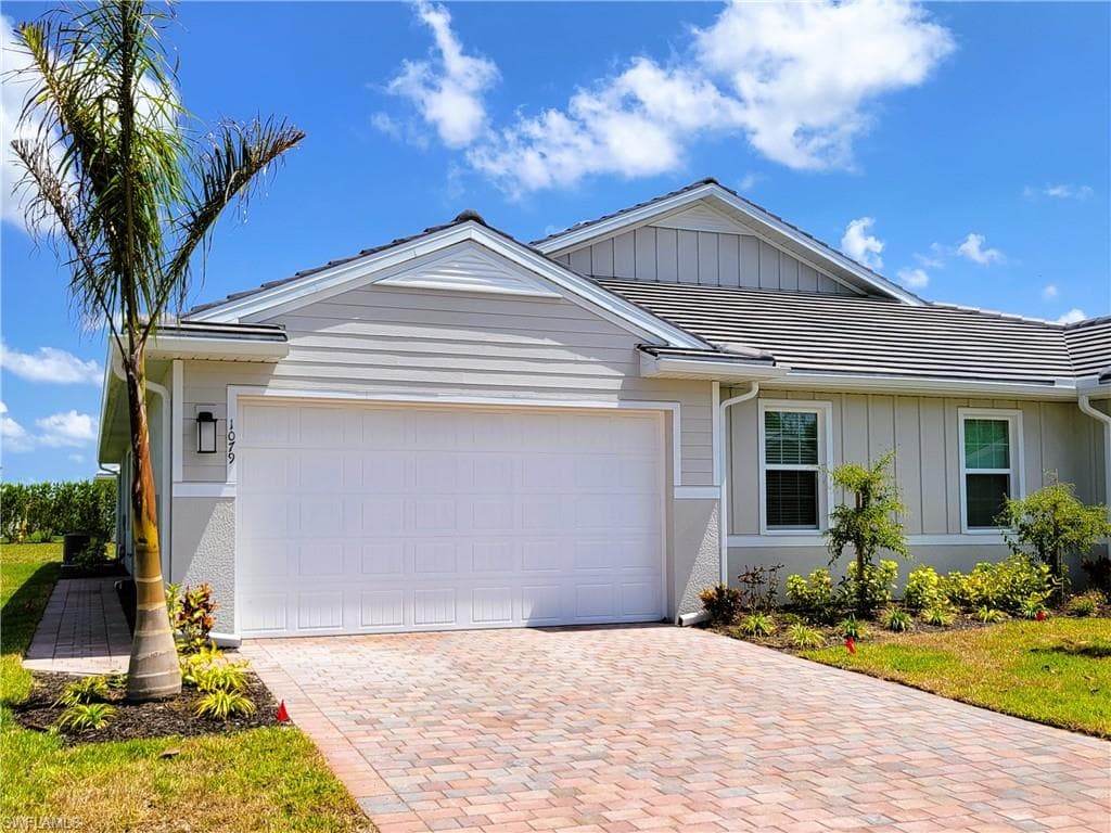 1079 Enbrook LOOP NAPLES, FL 34114