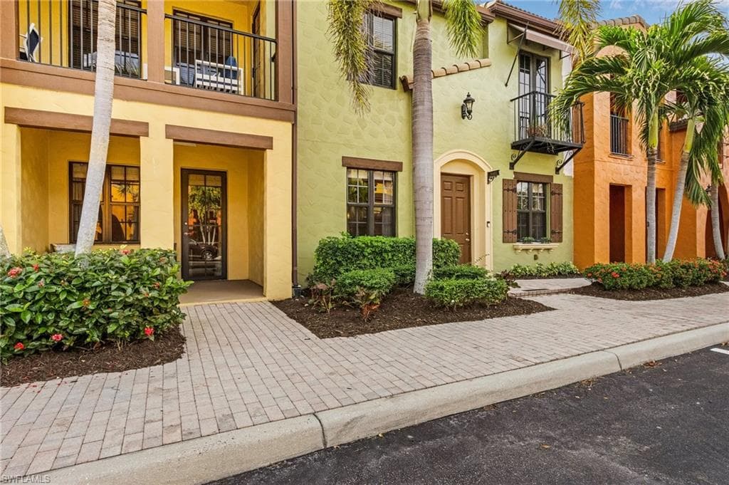9026 Alturas LN 3403 NAPLES, FL 34113