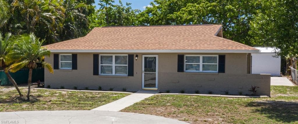 7436 Pine DR FORT MYERS, FL 33967