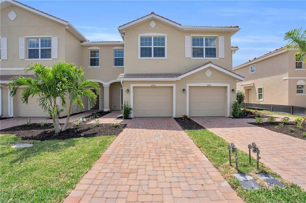2935 Citrus ST NAPLES, FL 34120